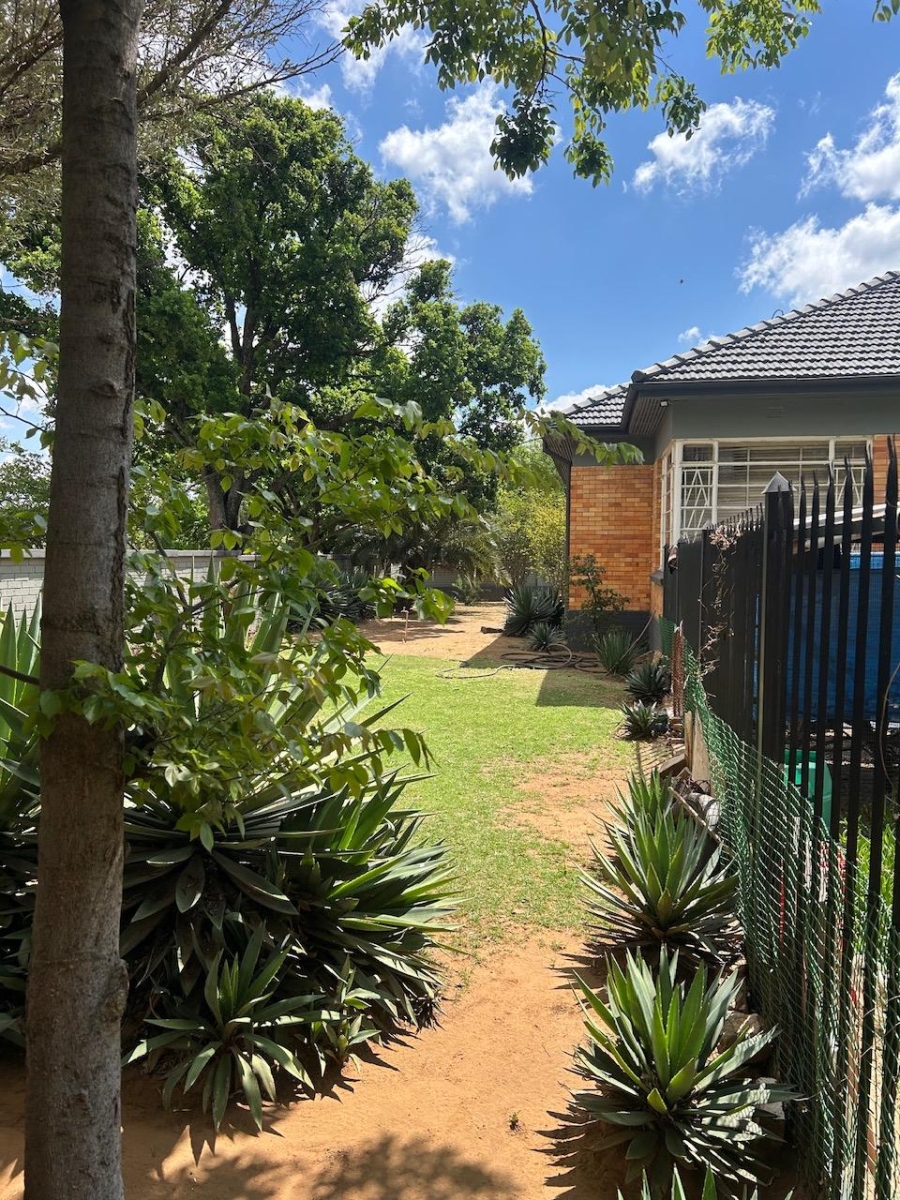4 Bedroom Property for Sale in Viljoenskroon Free State